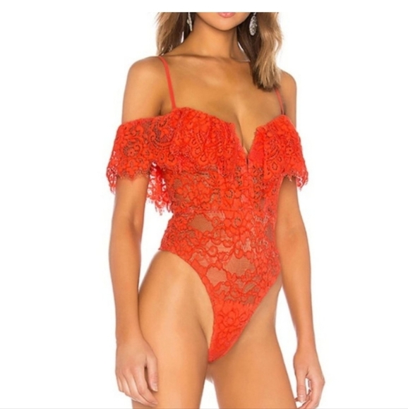 NBD×NAVEN Naven Allie Corset Lace Bodysuit in White. Size Medium - Picture 3 of 16